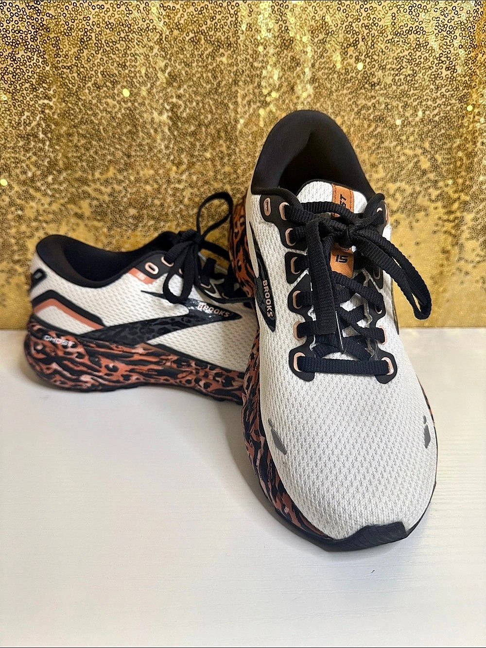 Brooks Ghost 15 Run Wild Women’s Athletic Shoes White & Orange US 5.5 Good